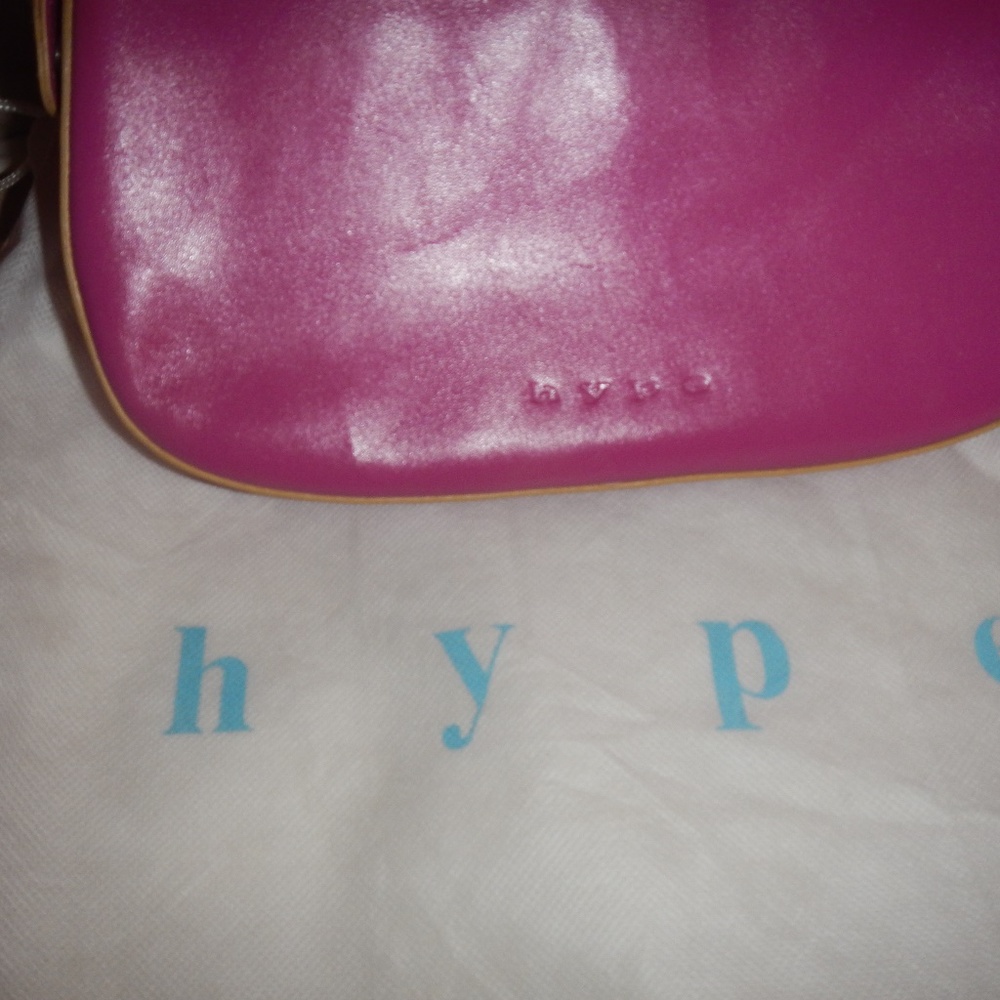 Hype Fuschia Leather Zipper Large Wristlet - Picture 2 of 3